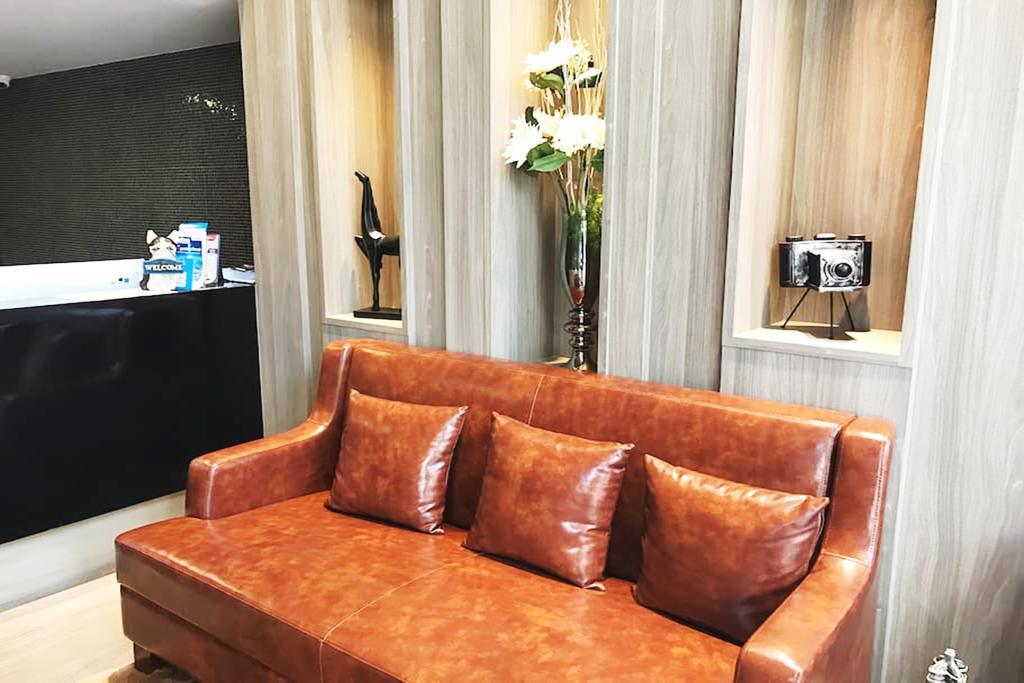 Dazzle Sukhumvit 7 Hotel