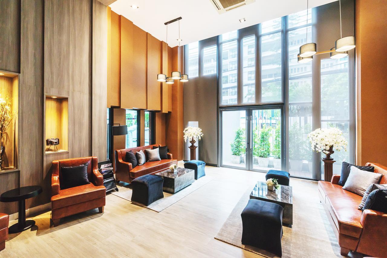 Hotel Dazzle Sukhumvit 7 4*